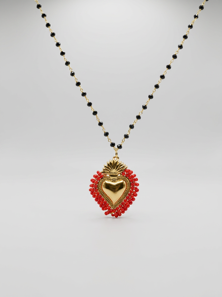 Collana cuore rosso con base nera