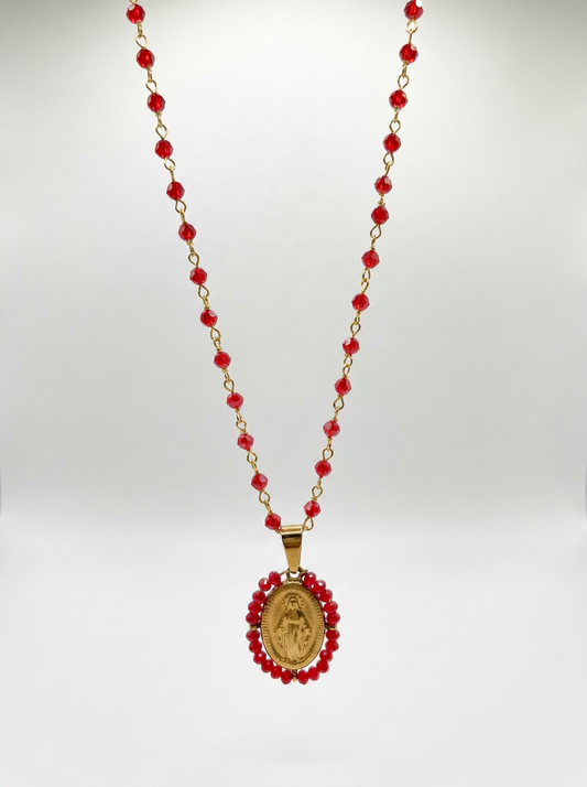 Collana madonna con perline rosse e base rossa