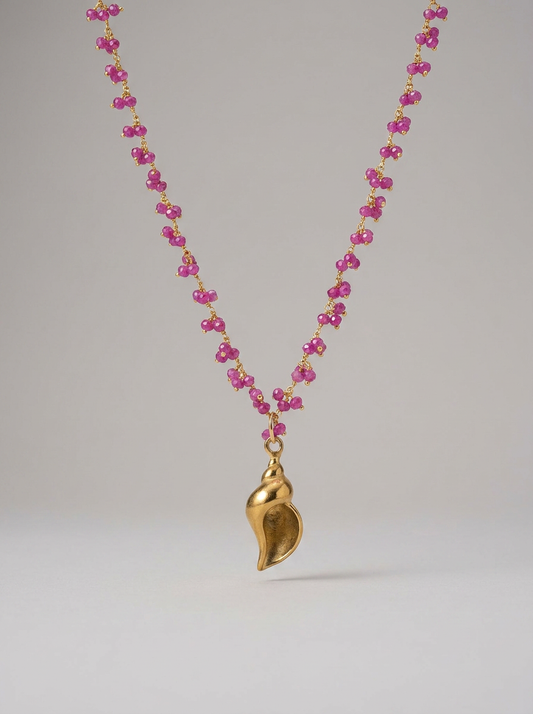 Collana base fucsia e conchiglia